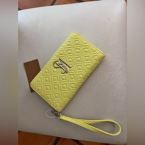 Steve Madden zip around wallet